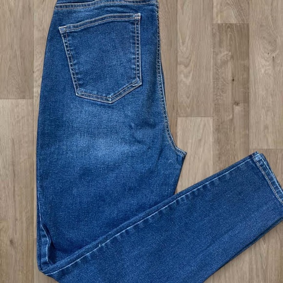 Maternity Bundle L/XL - Picture 8 of 9